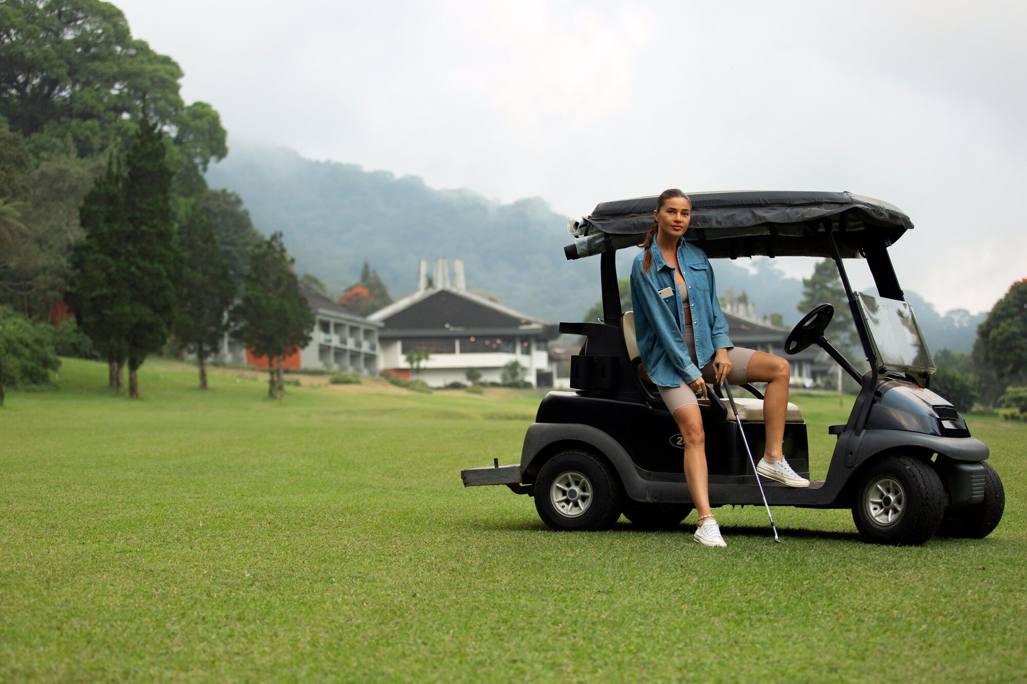 Motorised Golf Buggies: Features and Benefits