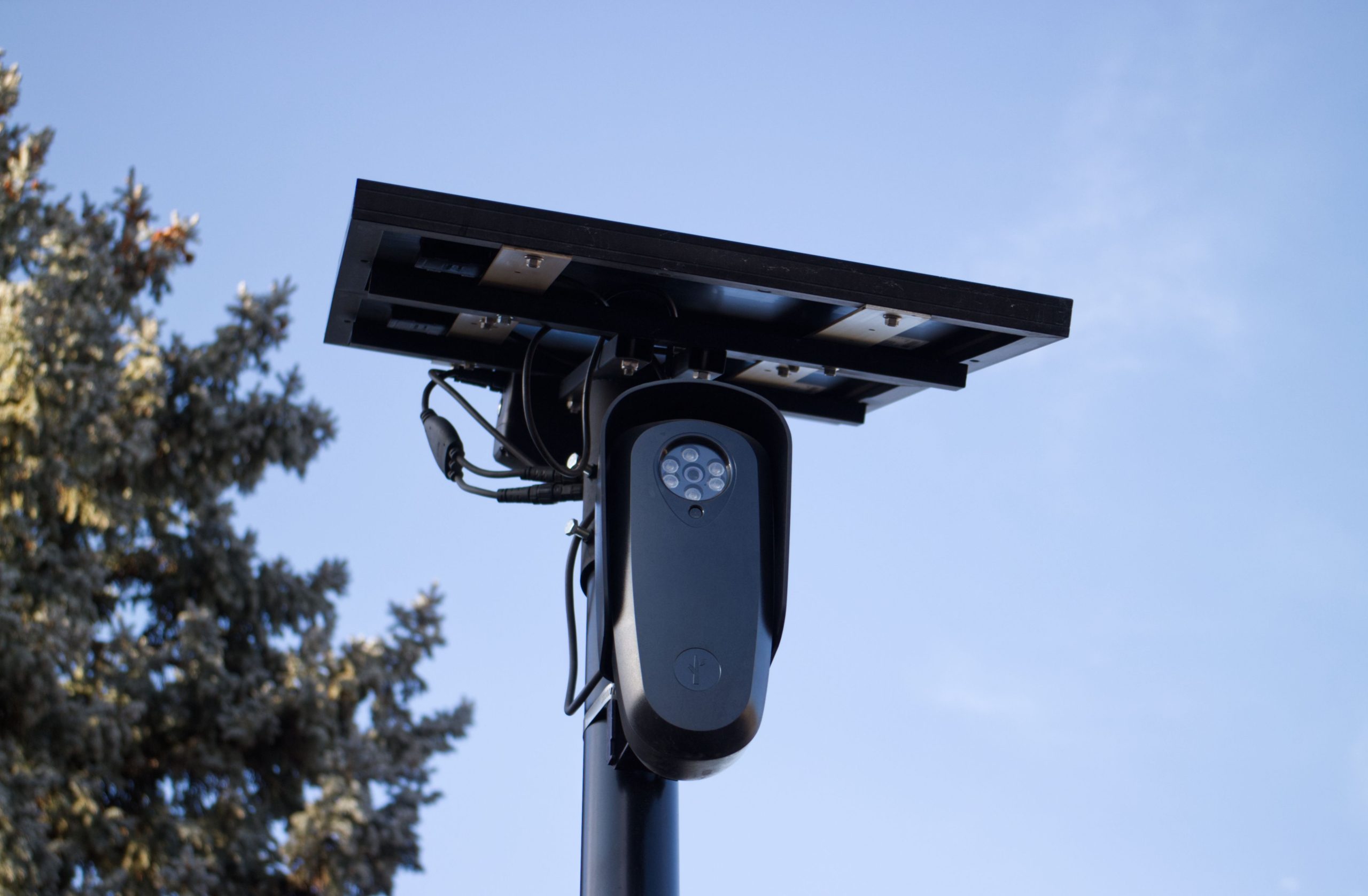 Solar CCTV vs Battery-Powered CCTV: Key Differences